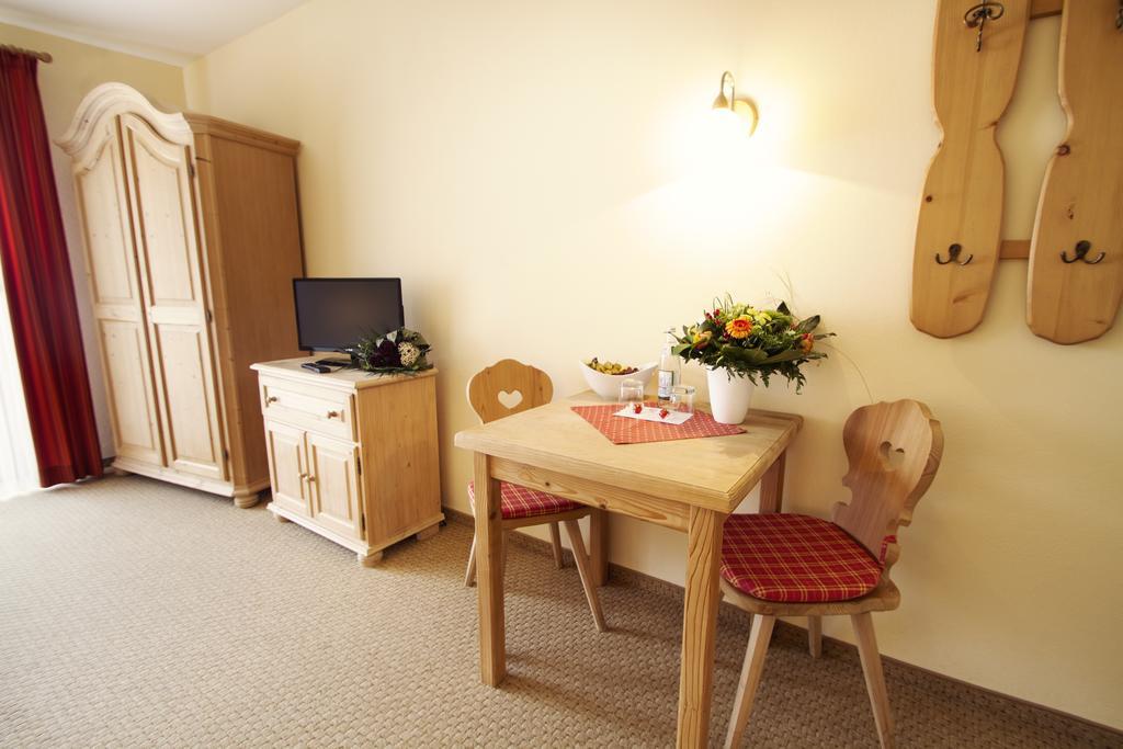 ホテルBrotzeit-Stadl Gbr バート・シュタッフェルシュタイン 部屋 写真